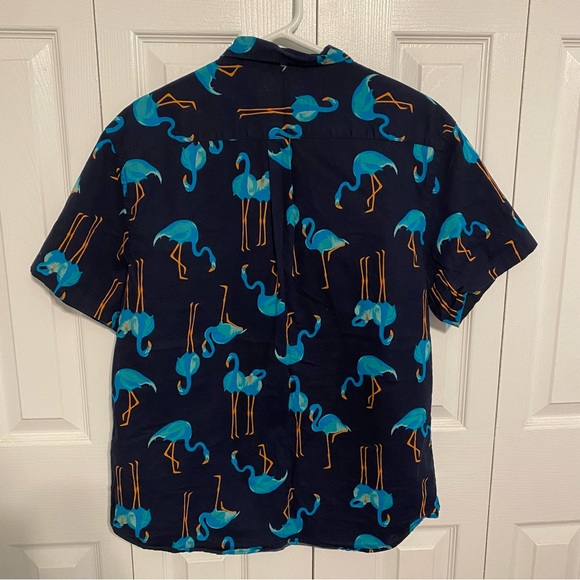 Bundle of 4 Button Down Shirts! (2 Tropical/Hawaiian pattern,1 flamingo,1 solid) - Picture 12 of 13